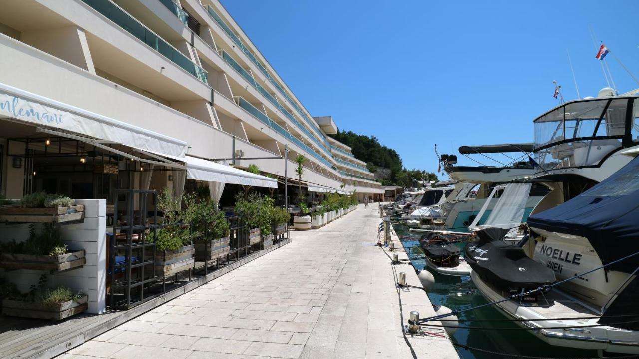 Apartment Ena - Lavica Podstrana Kültér fotó
